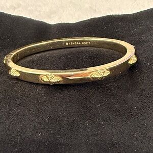 NWOT Kendra Scott Abbie Metal Gold Bracelet
